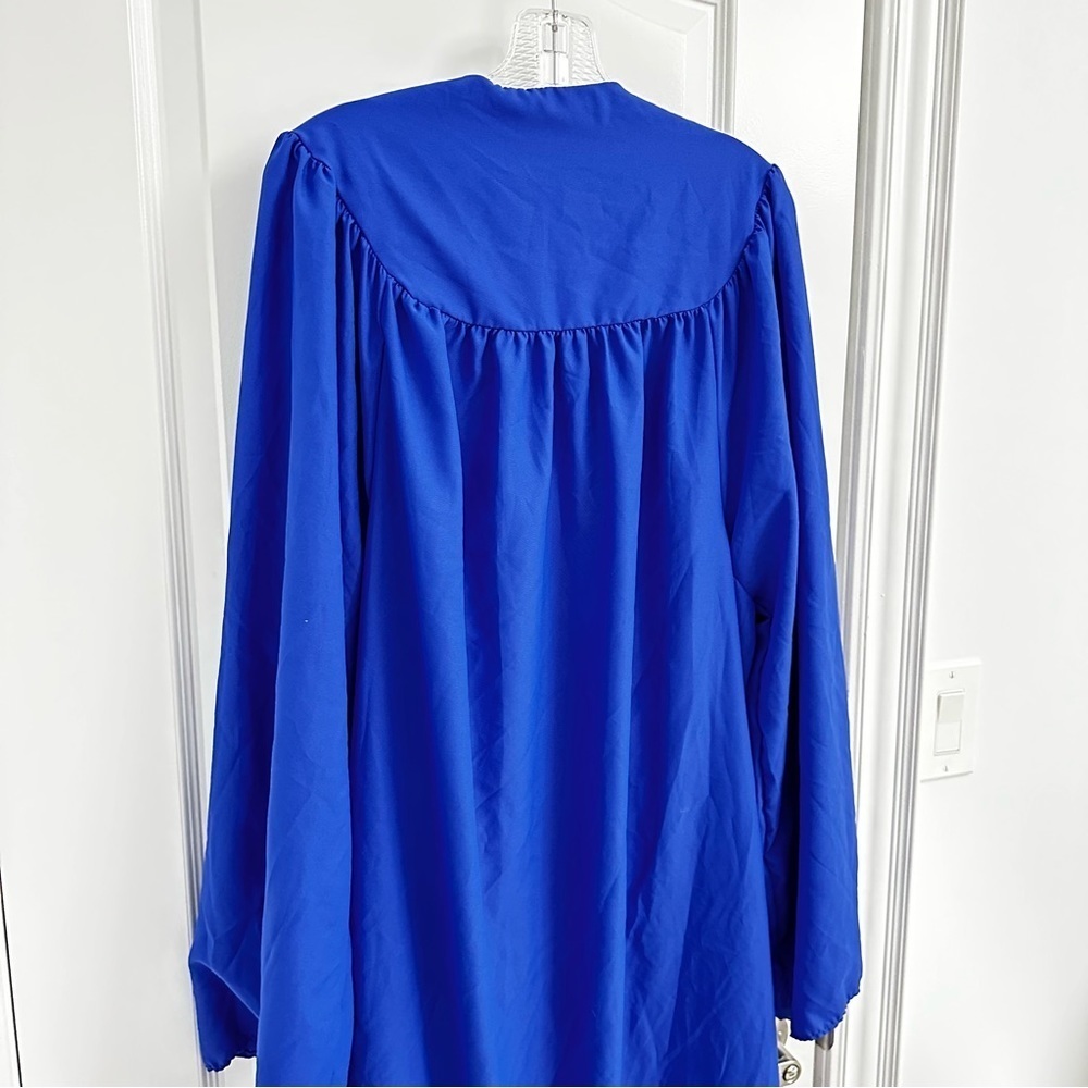 💙 Blue Graduation Gown​​​​ - Picture 5 of 6